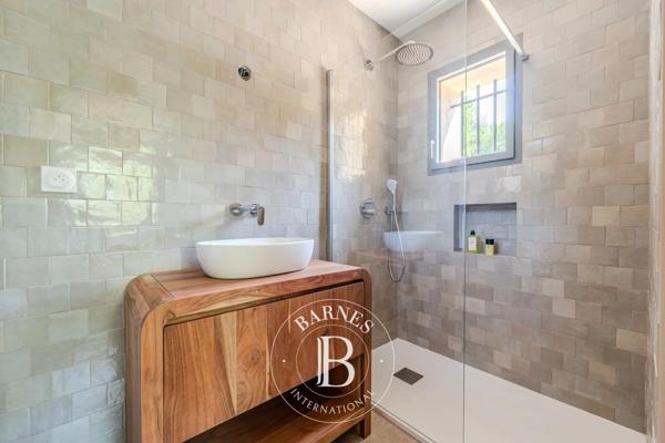 Aix-en-Provence, Maison 4 Chambres -  184 m² à vendre