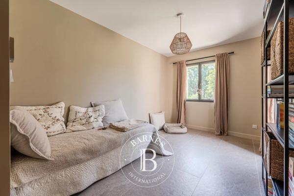Aix-en-Provence, Maison 4 Chambres -  184 m² à vendre