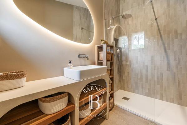 Aix-en-Provence, Maison 4 Chambres -  184 m² à vendre