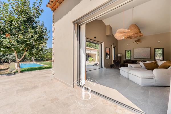 Aix-en-Provence, Maison 4 Chambres -  184 m² à vendre