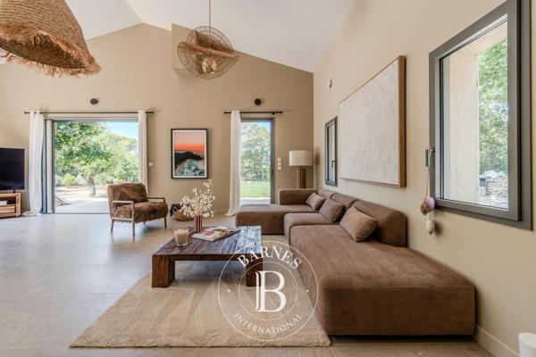 Aix-en-Provence, Maison 4 Chambres -  184 m² à vendre