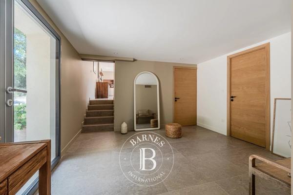 Aix-en-Provence, Maison 4 Chambres -  184 m² à vendre