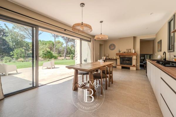 Aix-en-Provence, Maison 4 Chambres -  184 m² à vendre