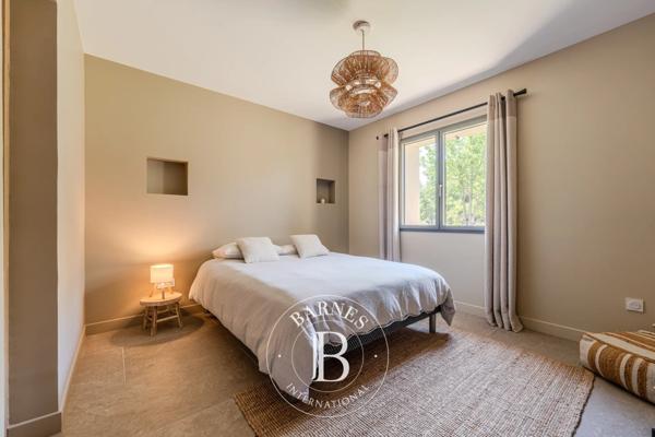 Aix-en-Provence, Maison 4 Chambres -  184 m² à vendre