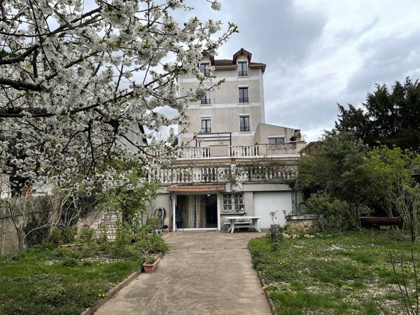 Maison
         12 pièces
        - 311 m² Bien prestige 577 000 € *