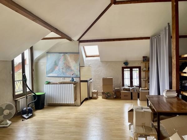 Maison
         12 pièces
        - 311 m² Bien prestige 577 000 € *