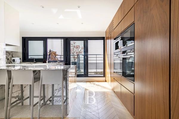 Paris 15ème, Appartement 4 Chambres -  130 m² à vendre