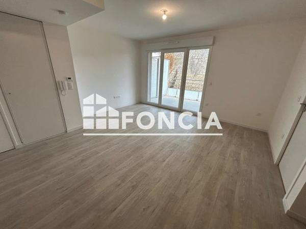 Location Appartement 2 pièces 45.5 m² - 19 QUAI CAMERE ET 38 AVENUE DE PARIS Vernon 27200