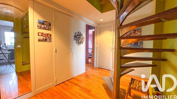 Appartement à vendre 5 pièces 106 m² Suresnes