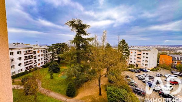 Appartement à vendre 5 pièces 106 m² Suresnes