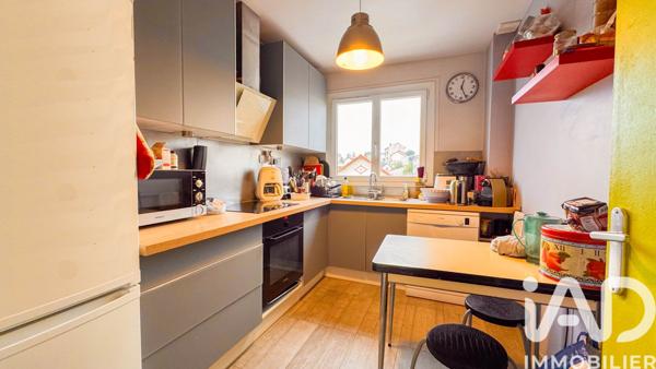 Appartement à vendre 5 pièces 106 m² Suresnes