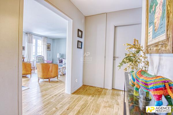 Le Chesnay Plateau Saint-Antoine Appartement duplex 5 pièces "esprit maison " 153.05m² au sol avec cave et parking €949 000 ** - Référence 26649