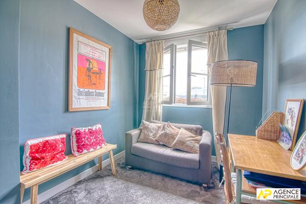 Le Chesnay Plateau Saint-Antoine Appartement duplex 5 pièces "esprit maison " 153.05m² au sol avec cave et parking €949 000 ** - Référence 26649