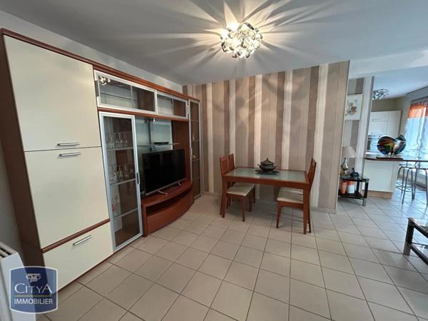 Appartement à louer 4 pièces 86.2m²