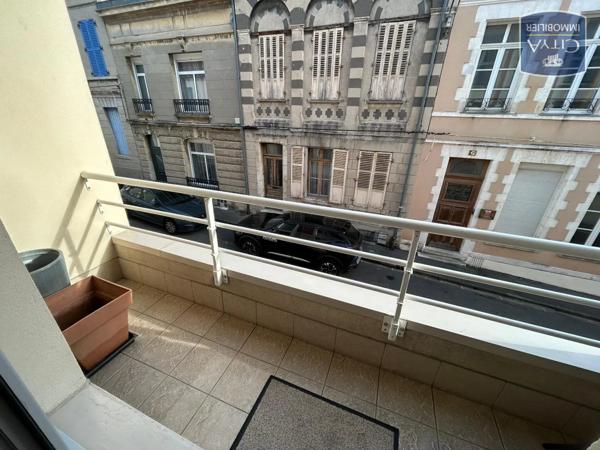 Appartement à louer 4 pièces 86.2m²