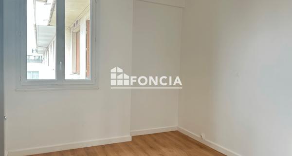 Location Appartement 3 pièces 54.34 m² - Paris 75016