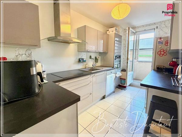 APPARTEMENT FAMILIAL T4/T5 DE 84 m²