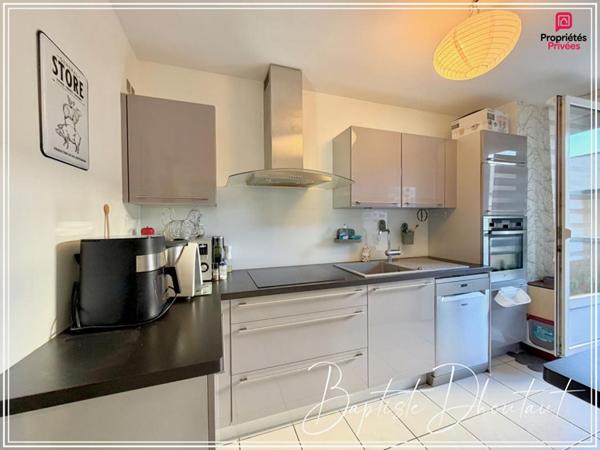 APPARTEMENT FAMILIAL T4/T5 DE 84 m²