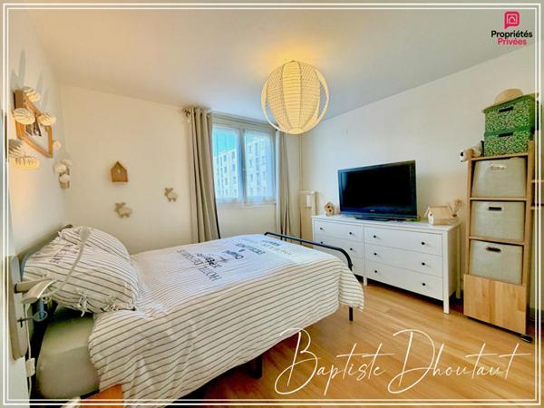 APPARTEMENT FAMILIAL T4/T5 DE 84 m²