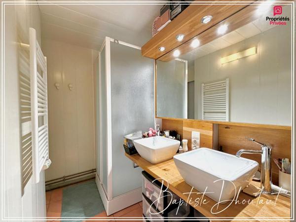 APPARTEMENT FAMILIAL T4/T5 DE 84 m²