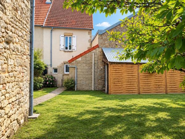 Charmante maison de ville avec jardin et annexe.