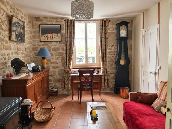 Charmante maison de ville avec jardin et annexe.