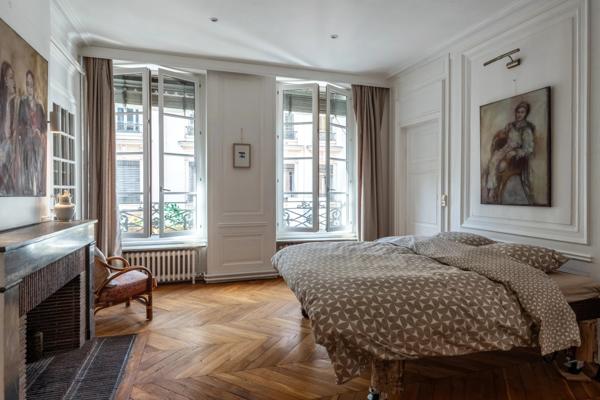 Lyon 1er – Rue de la Martinière – Appartement de caractère de 120 m² avec cave et grenier