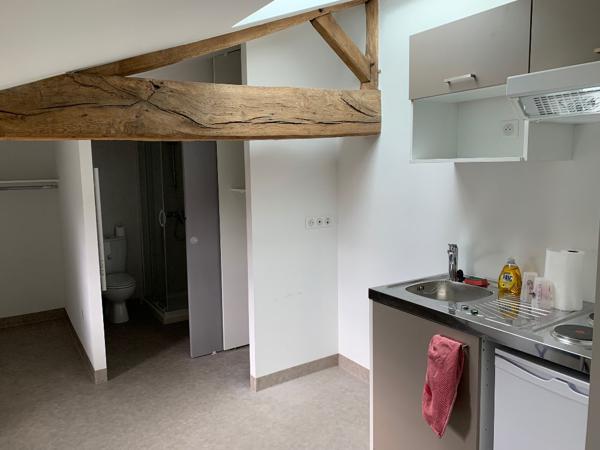 Appartement La Roche Sur Yon 1 pièce(s) 11.20 m2