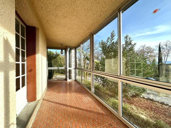 Maison de plain pied sur terrain 4200 m²