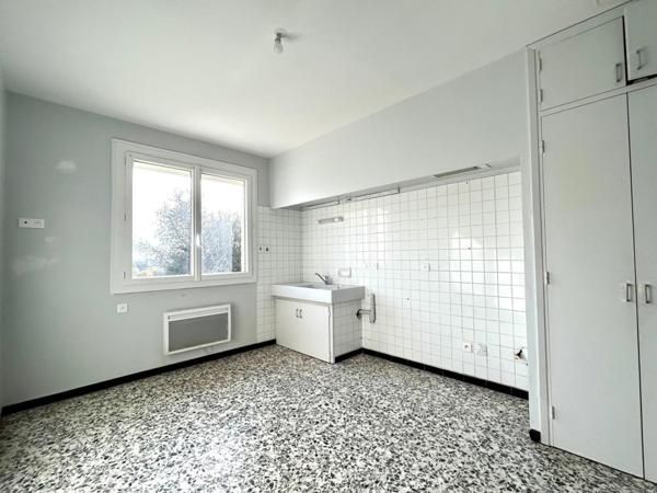 Maison de plain pied sur terrain 4200 m²