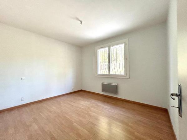 Maison de plain pied sur terrain 4200 m²