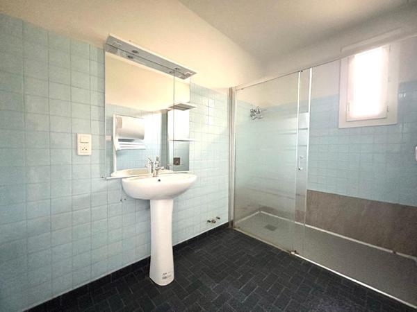 Maison de plain pied sur terrain 4200 m²