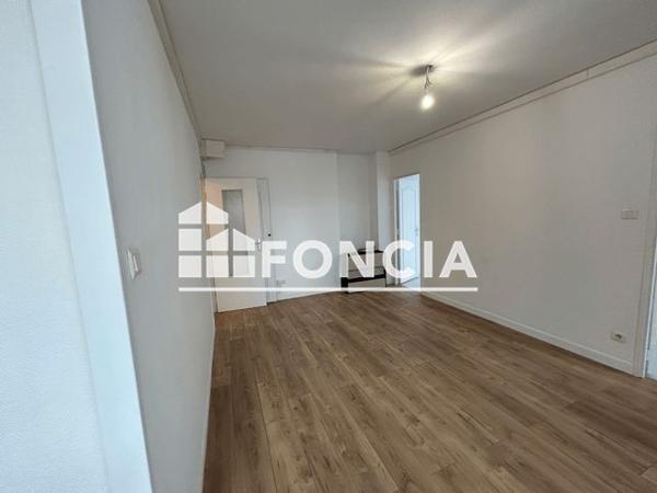 Location Appartement 3 pièces 45.4 m² - Bagnols-sur-ceze 30200