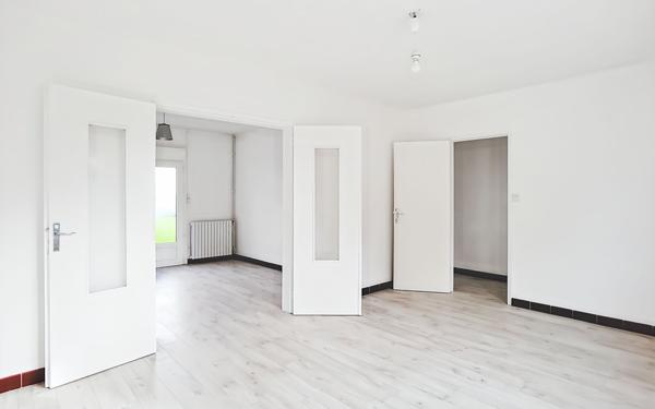 Maison à vendre    5 pièces • 96,08 m2 Angers