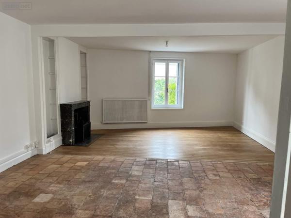 Maison à louer à Luynes dans l'Indre-et-Loire (37230), ref : 999/3594   
LUYNES