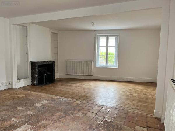 Maison à louer à Luynes dans l'Indre-et-Loire (37230), ref : 999/3594   
LUYNES