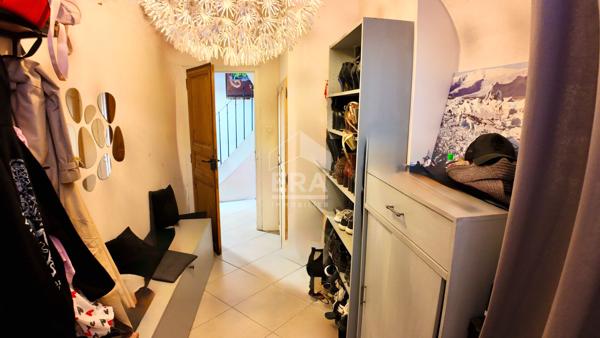 Perpignan centre : Maison de ville 5 pièces, 4 chambres et extérieur à vendre