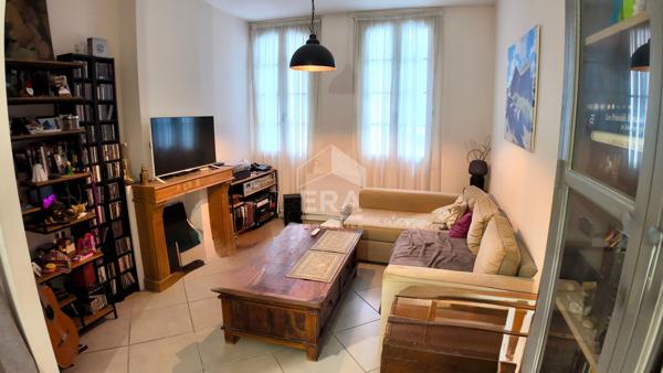 Perpignan centre : Maison de ville 5 pièces, 4 chambres et extérieur à vendre