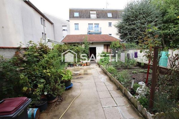 Maison de ville, 3 chambres, jardin, garage