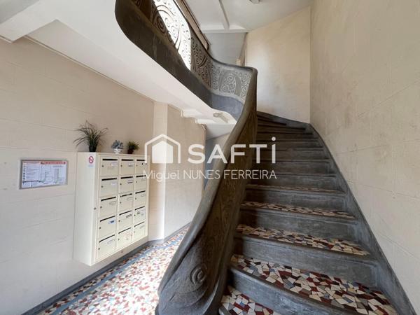 Appartement T2 au dernier étage avec parking et cave