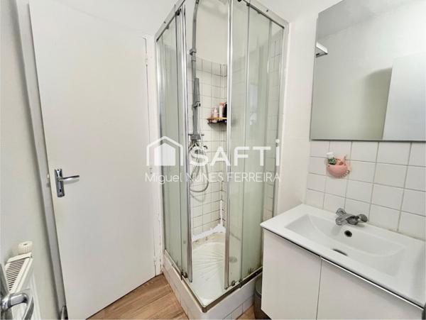 Appartement T2 au dernier étage avec parking et cave