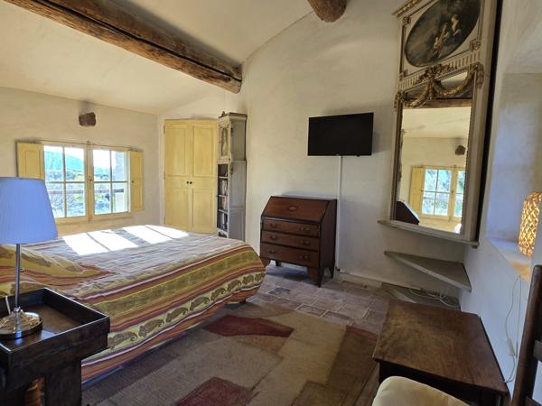 Authentique mas du 18ᵉ à Gordes avec piscine et vue panoramique