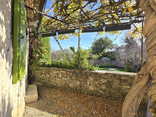 Authentique mas du 18ᵉ à Gordes avec piscine et vue panoramique