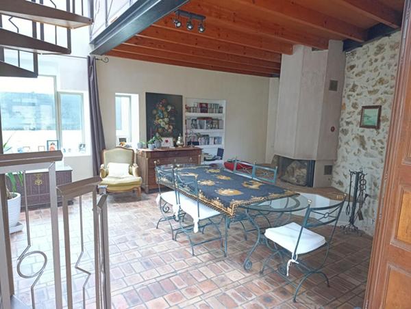 Maison Dammarie Les Lys 202 m2