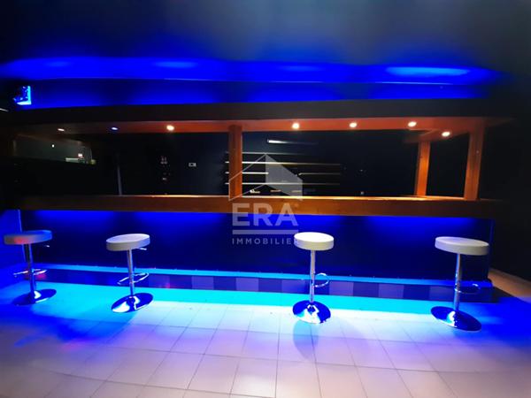 AXE LA FERE - ST QUENTIN    IMMEUBLE DE 312 m2