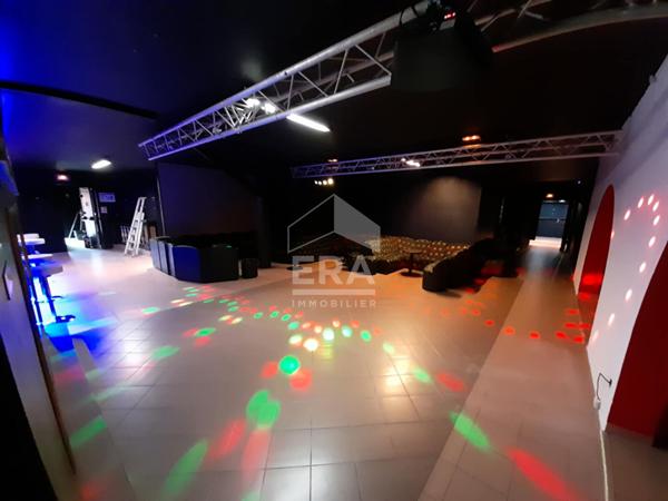 AXE LA FERE - ST QUENTIN    IMMEUBLE DE 312 m2