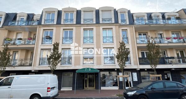 Location Studio 22.02 m² - Croissy-sur-seine 78290
