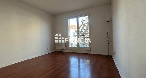 Location Studio 22.02 m² - Croissy-sur-seine 78290