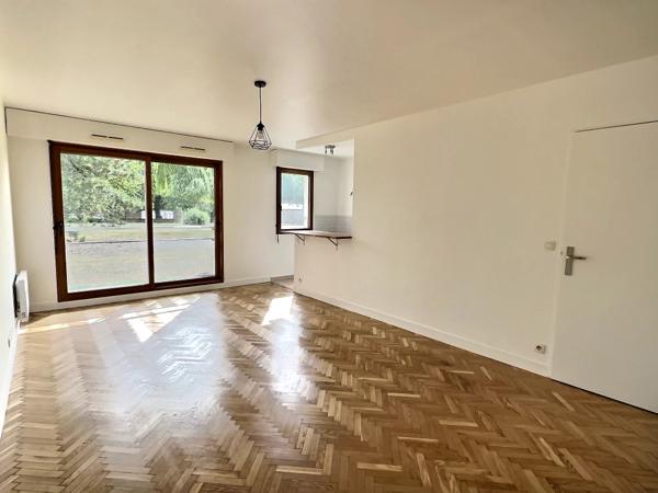 Appartement Evry Courcouronnes 1 pièce(s) 31.6 m2