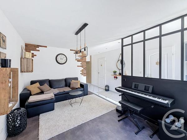 Appartement F3 à vendre  3 pièces - 73 m 2   DIJON  - 21